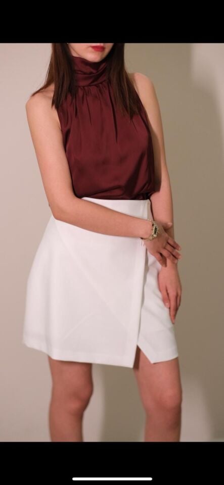 Bordo Boğazlı Kolsuz Saten Bluz