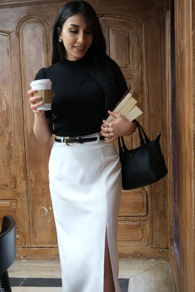 Beyaz Midi Boy Yırtmaçlı Kemerli Etek