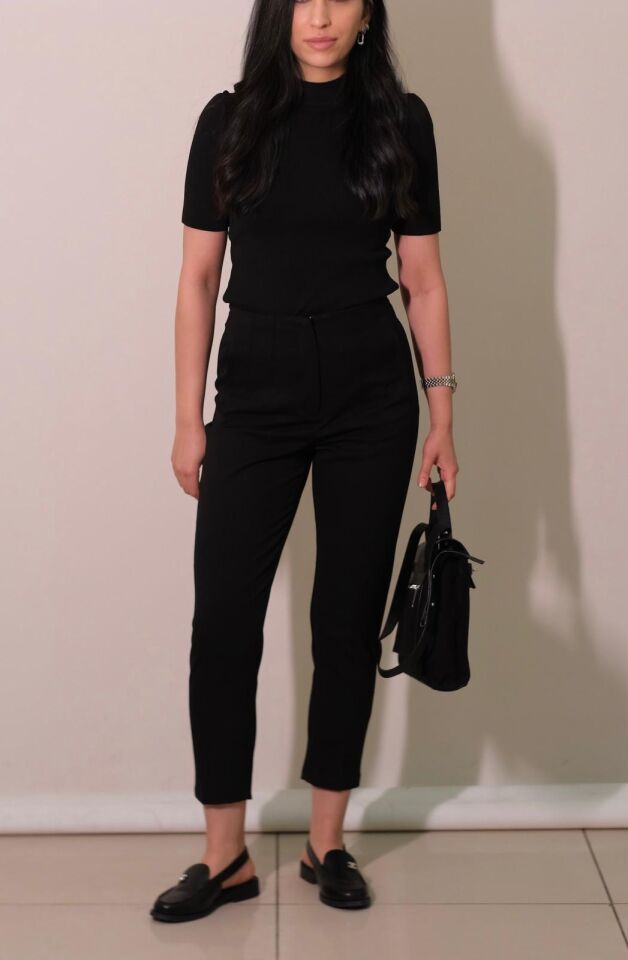 Siyah Pensli Kumaş Pantolon