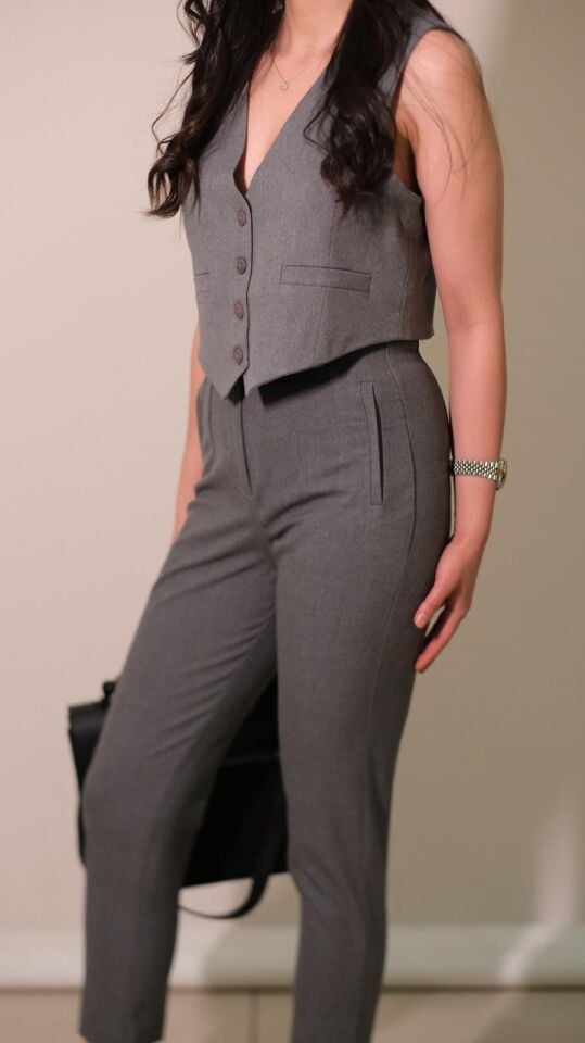 Gri Pensli Kumaş Pantolon