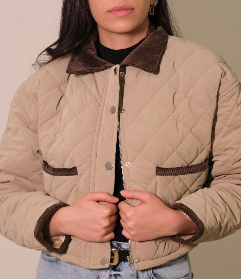 Yakası Fitilli Cep Detaylı Bej Mont Ceket