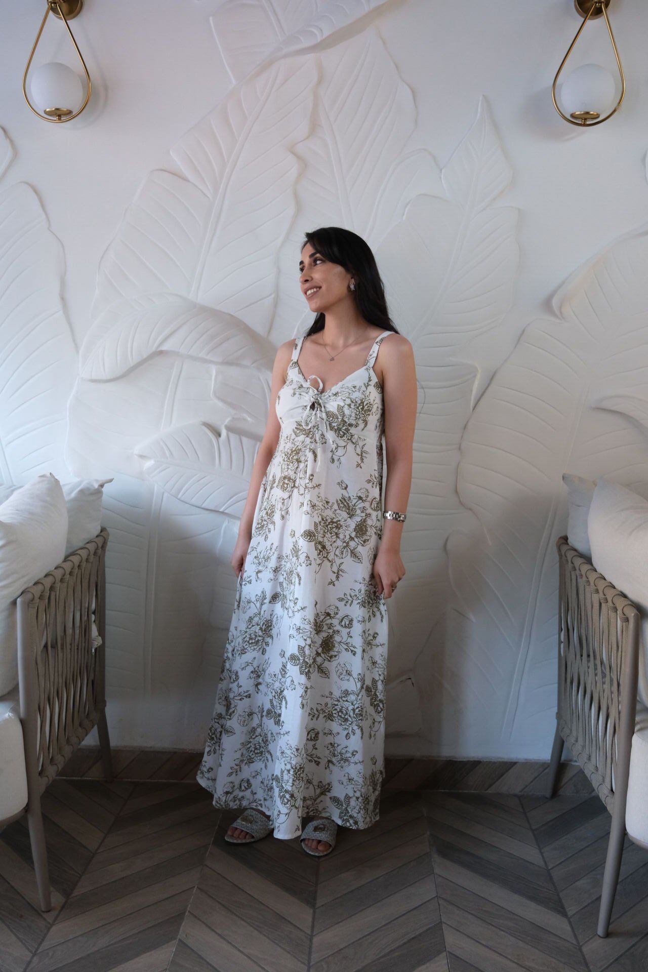 Çicek desenli askılı yeşil uzun elbise