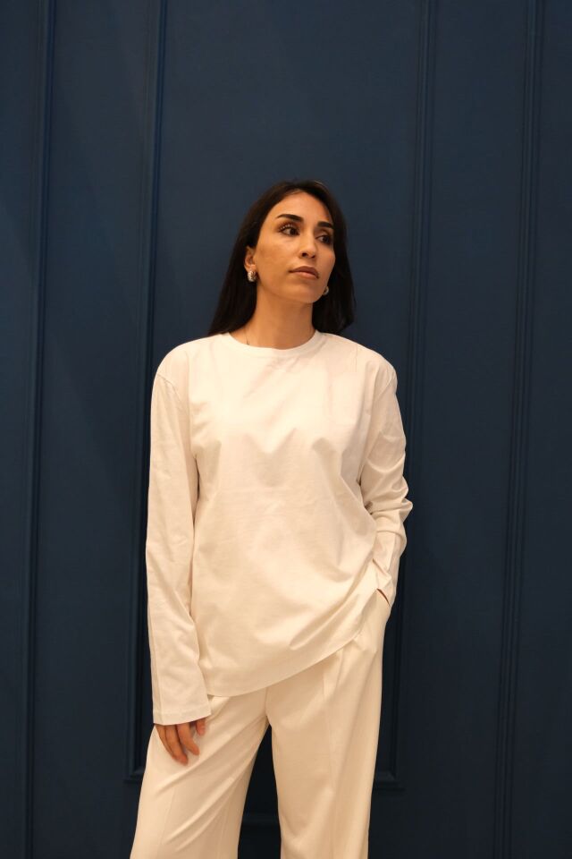 Uzun kol beyaz tshirt