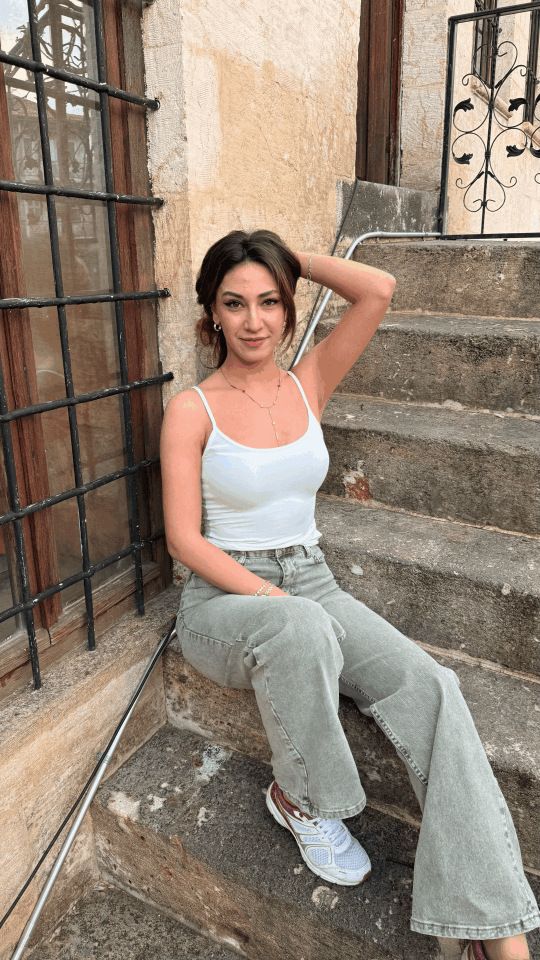 Askılı Beyaz Bluz